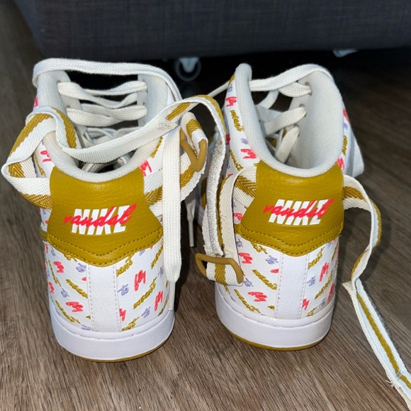 NEW Nike Vandal HI LX Shoes - Picture 4 of 8